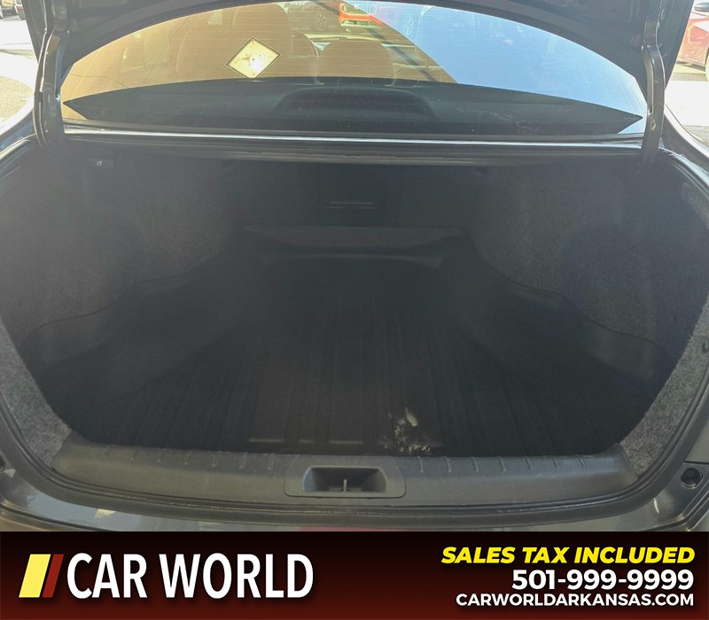 Honda Accord Sedan Vehicle Full-screen Gallery Image 13