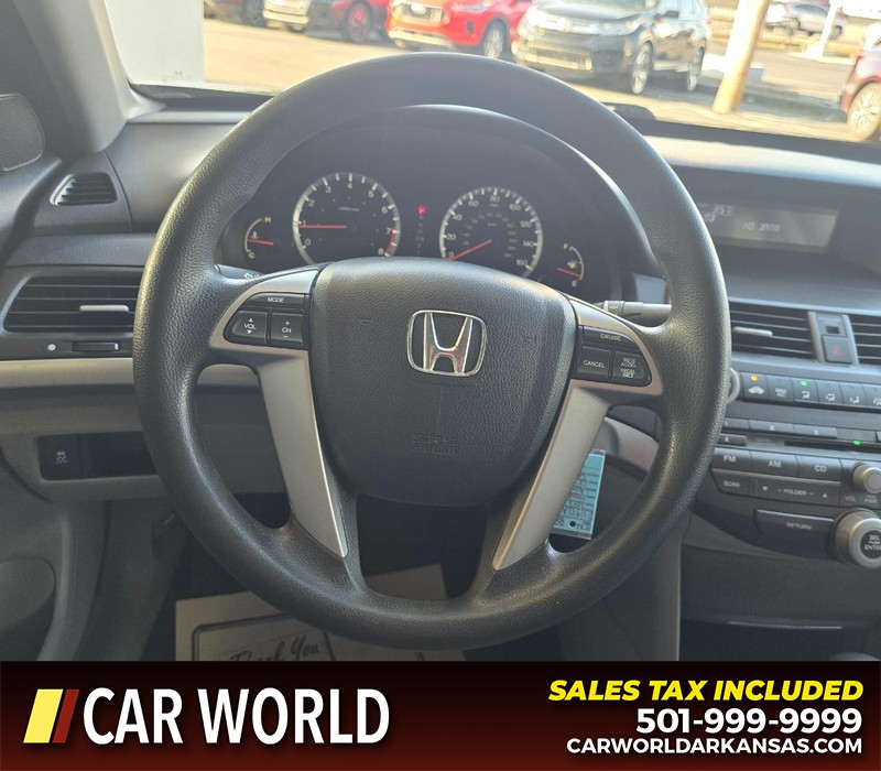 Honda Accord Sedan Vehicle Full-screen Gallery Image 14