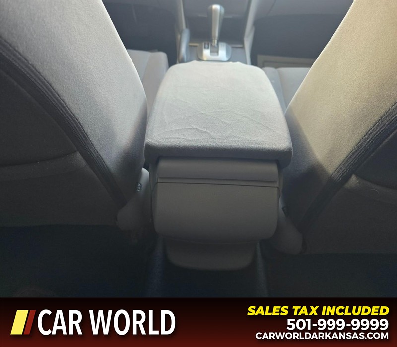 Honda Accord Sedan Vehicle Full-screen Gallery Image 18