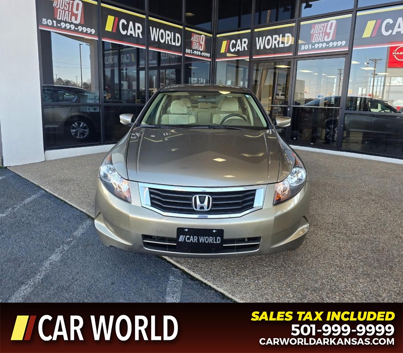 Honda Accord Sedan Vehicle Full-screen Gallery Image 2