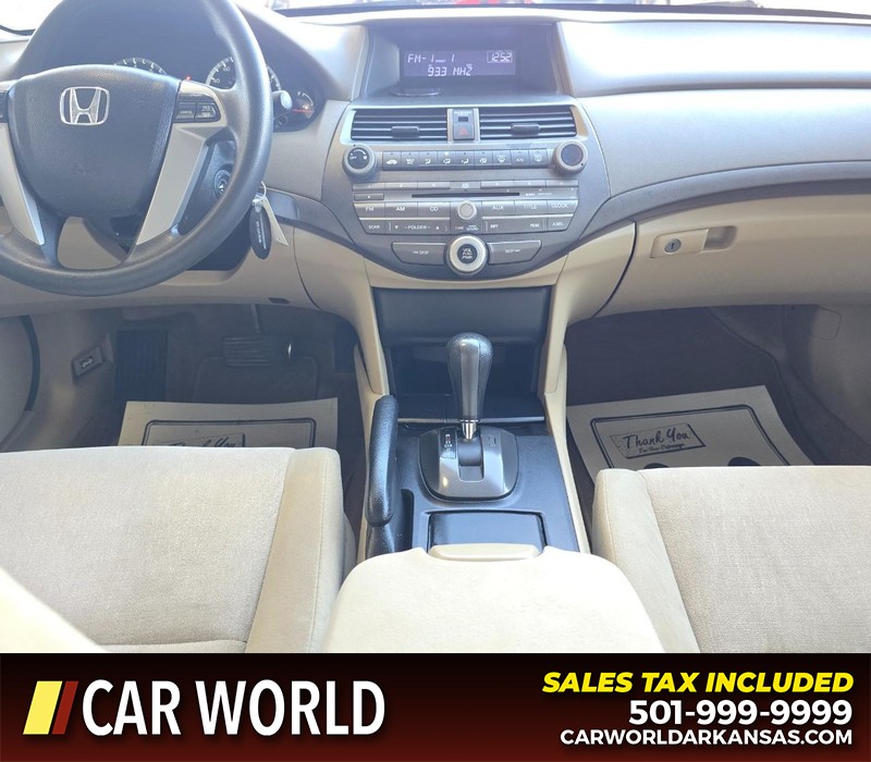 Honda Accord Sedan Vehicle Full-screen Gallery Image 17