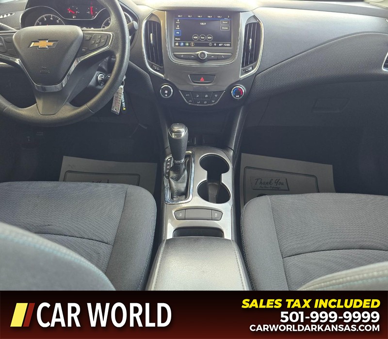 Chevrolet Cruze Vehicle Full-screen Gallery Image 18