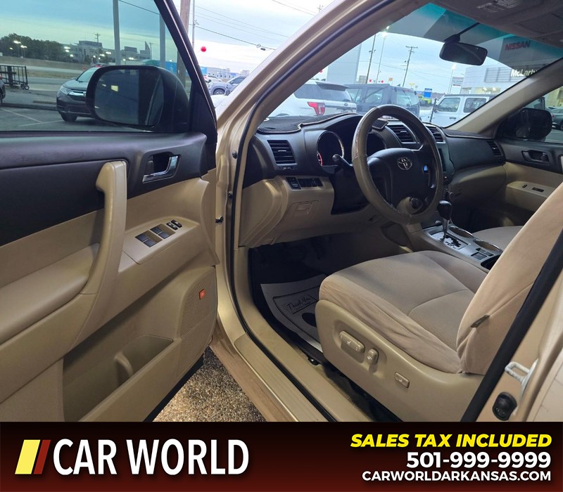 Toyota Highlander Vehicle Full-screen Gallery Image 7