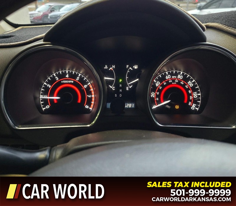 Toyota Highlander Vehicle Full-screen Gallery Image 20