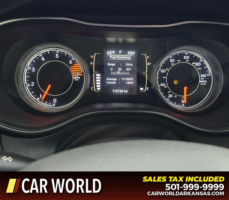 Jeep Cherokee Vehicle Full-screen Gallery Image 17