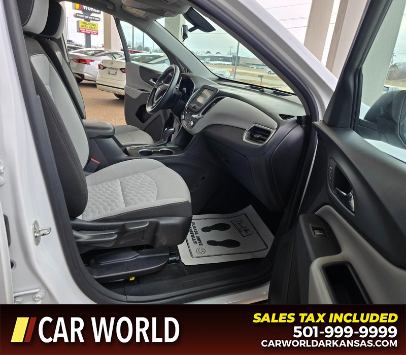 Chevrolet Equinox Vehicle Full-screen Gallery Image 11