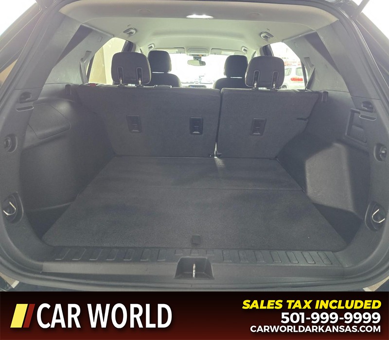 Chevrolet Equinox Vehicle Full-screen Gallery Image 13