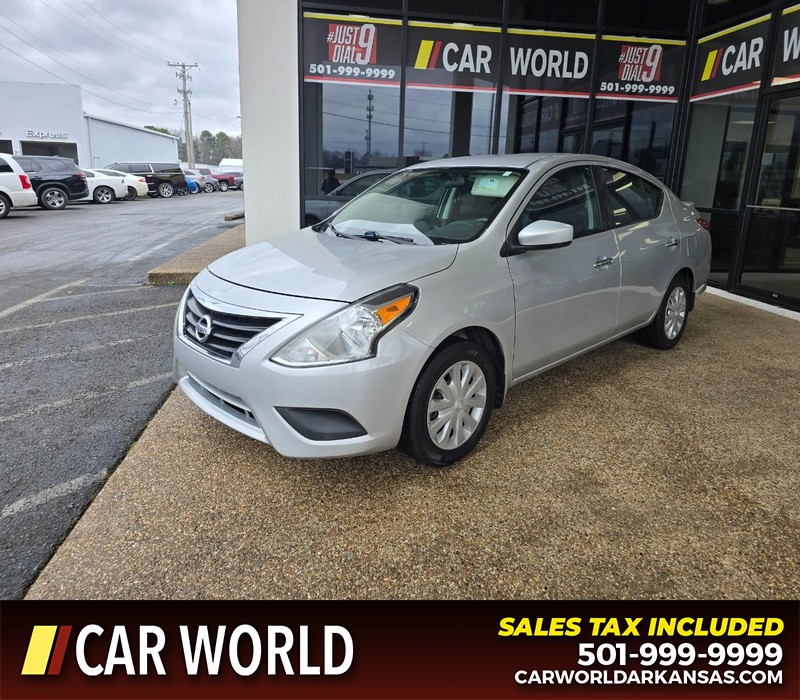 Nissan Versa Sedan Vehicle Full-screen Gallery Image 3