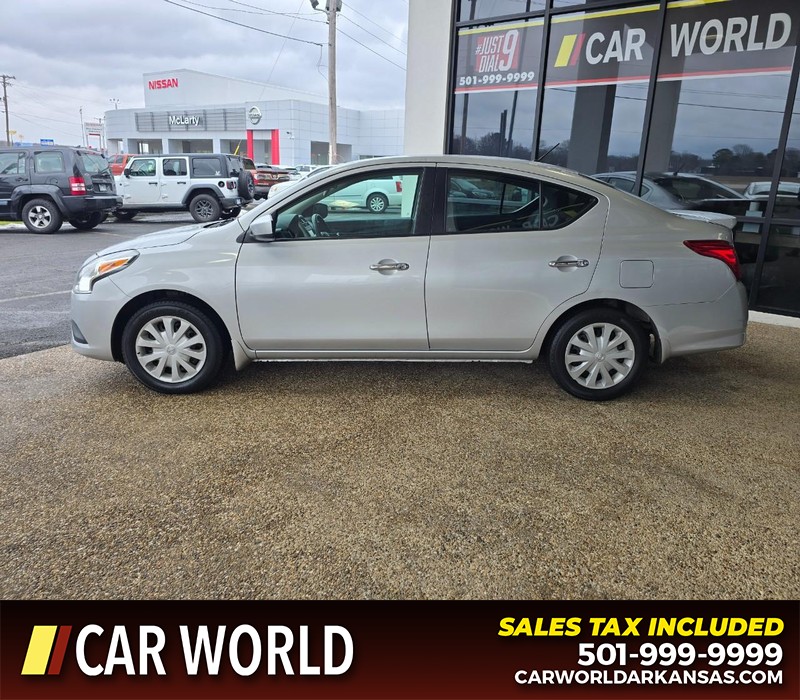 Nissan Versa Sedan Vehicle Full-screen Gallery Image 4