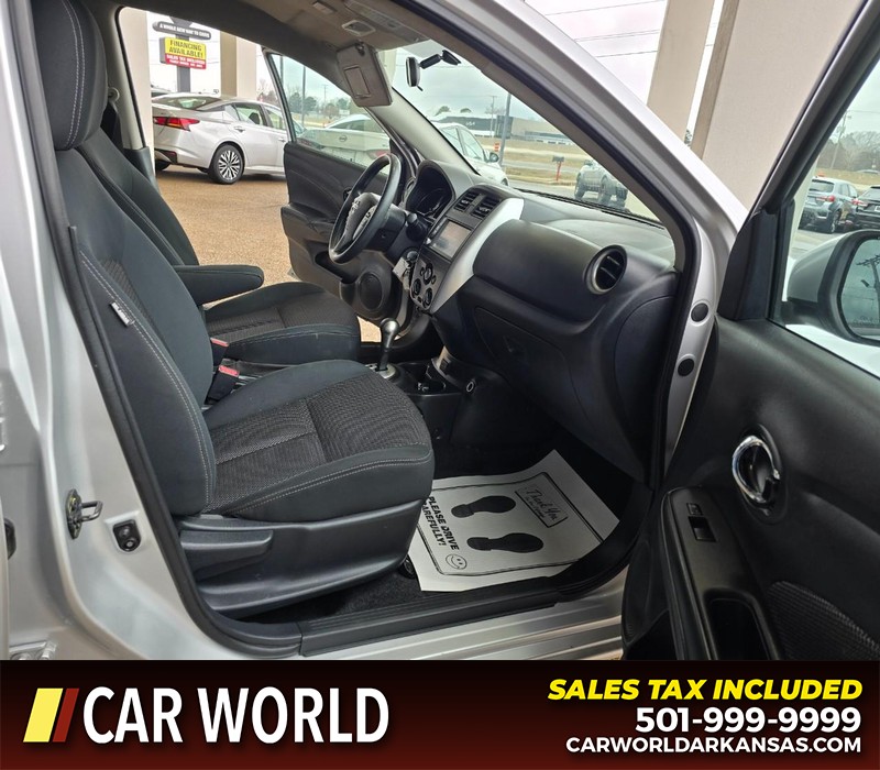 Nissan Versa Sedan Vehicle Full-screen Gallery Image 11