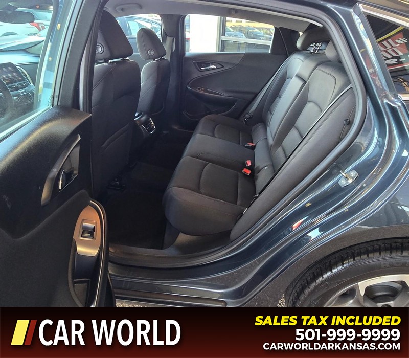 Chevrolet Malibu Vehicle Full-screen Gallery Image 10