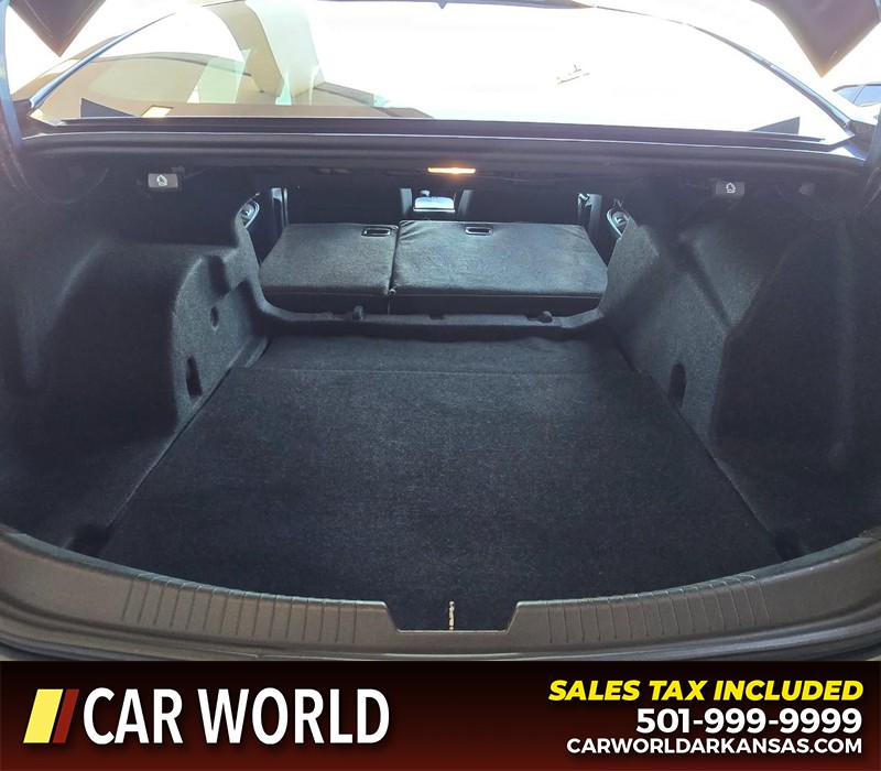 Chevrolet Malibu Vehicle Full-screen Gallery Image 14