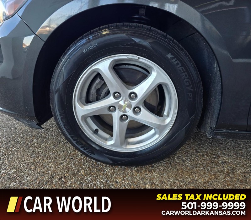 Chevrolet Malibu Vehicle Full-screen Gallery Image 6