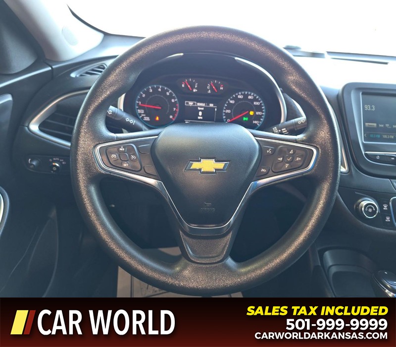 Chevrolet Malibu Vehicle Full-screen Gallery Image 14