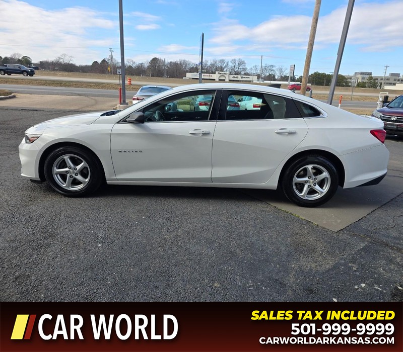 Chevrolet Malibu Vehicle Full-screen Gallery Image 4