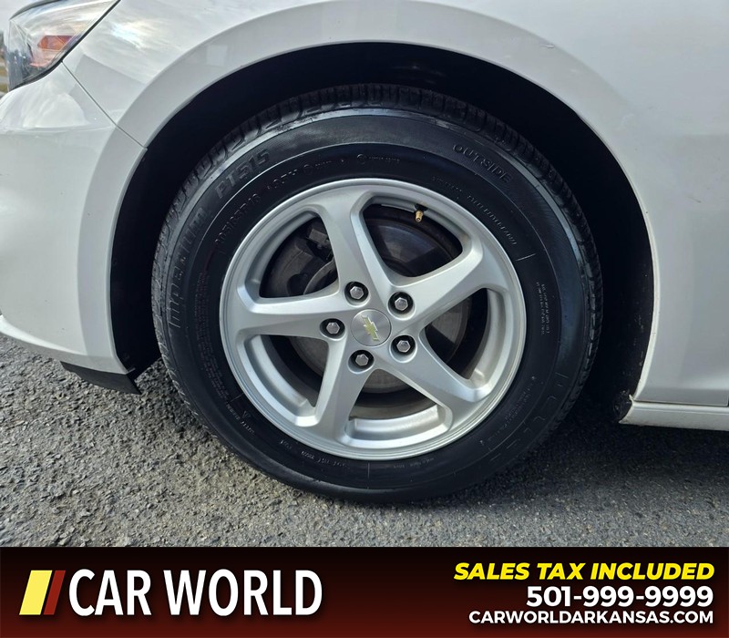 Chevrolet Malibu Vehicle Full-screen Gallery Image 6