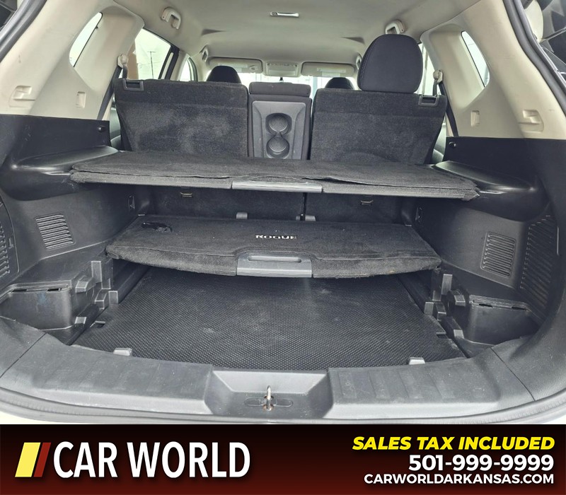 Nissan Rogue Vehicle Full-screen Gallery Image 13