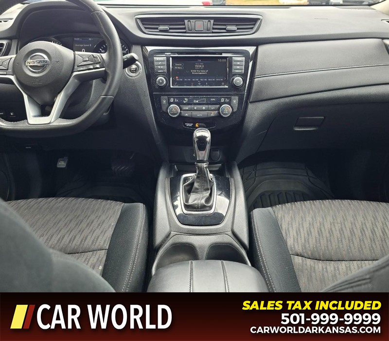 Nissan Rogue Vehicle Full-screen Gallery Image 18