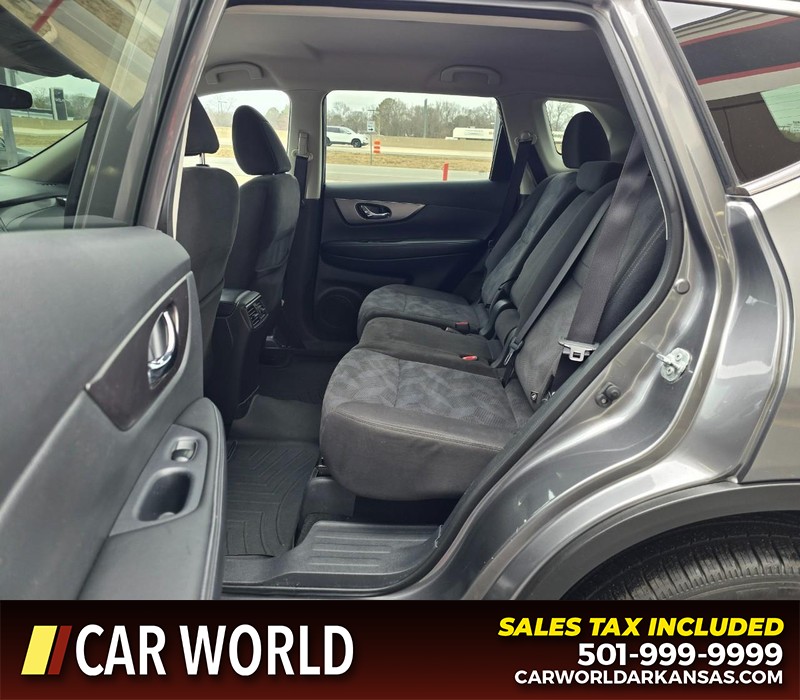 Nissan Rogue Vehicle Full-screen Gallery Image 10