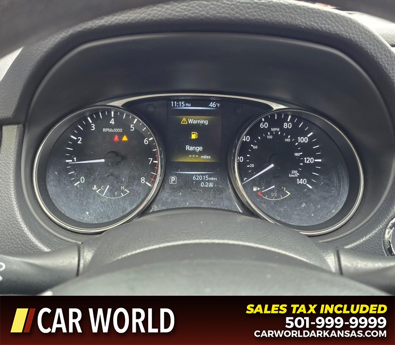 Nissan Rogue Vehicle Full-screen Gallery Image 17