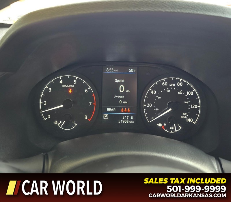 Nissan Altima Vehicle Full-screen Gallery Image 17