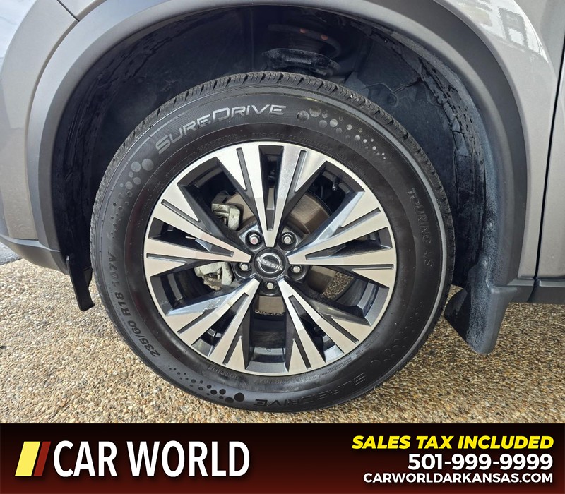 Nissan Rogue Vehicle Full-screen Gallery Image 6