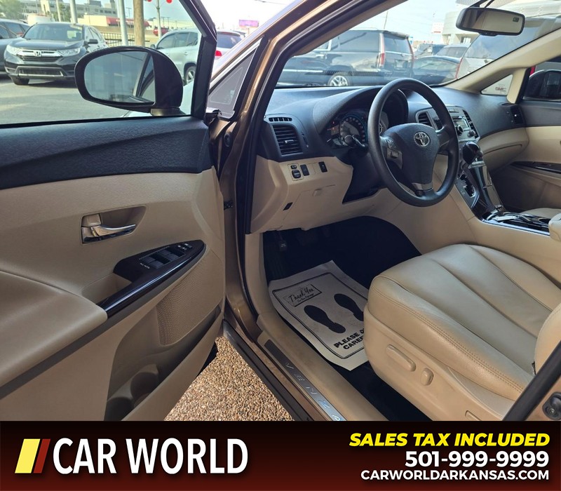 Toyota Venza Vehicle Full-screen Gallery Image 7