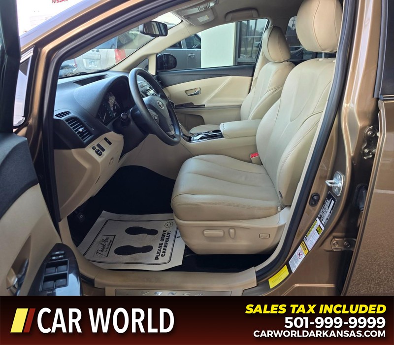 Toyota Venza Vehicle Full-screen Gallery Image 8