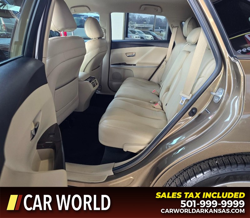 Toyota Venza Vehicle Full-screen Gallery Image 10