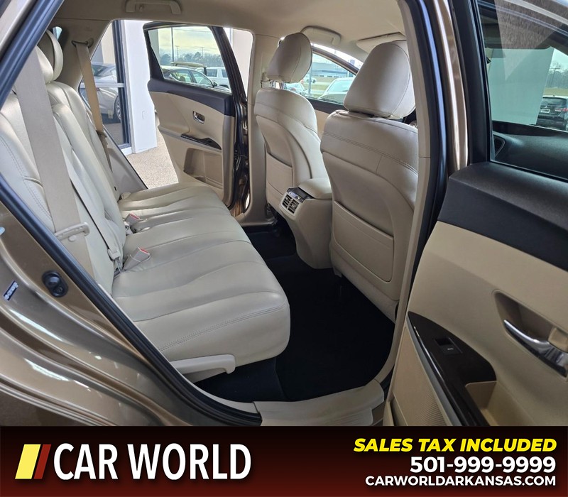 Toyota Venza Vehicle Full-screen Gallery Image 12