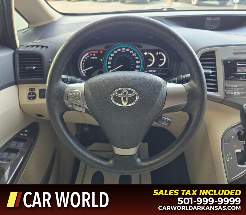 Toyota Venza Vehicle Full-screen Gallery Image 15
