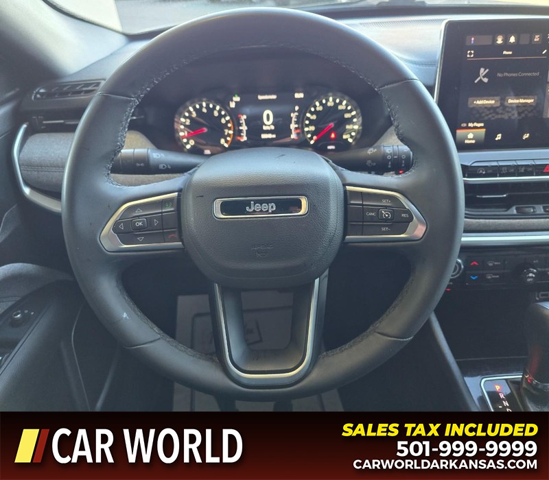 Jeep Compass Vehicle Full-screen Gallery Image 15