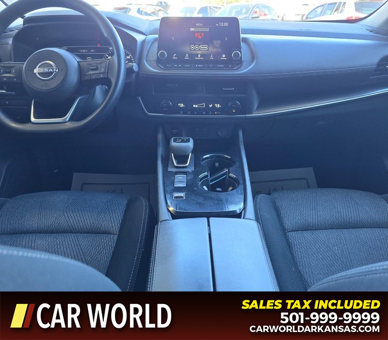 Nissan Rogue Vehicle Full-screen Gallery Image 18