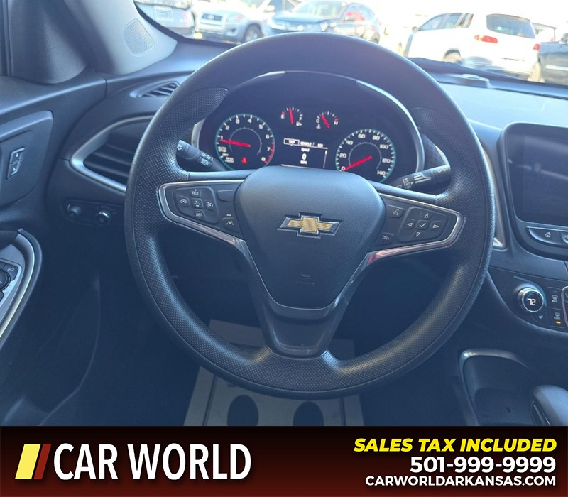 Chevrolet Malibu Vehicle Full-screen Gallery Image 15