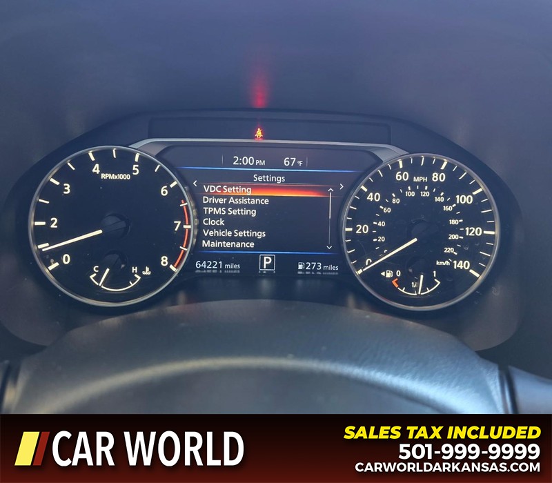 Nissan Altima Vehicle Full-screen Gallery Image 17