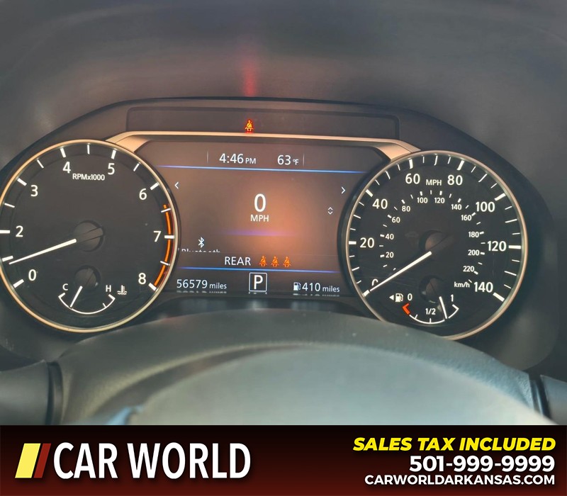 Nissan Altima Vehicle Full-screen Gallery Image 17