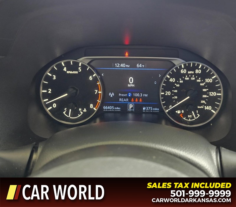 Nissan Altima Vehicle Full-screen Gallery Image 17