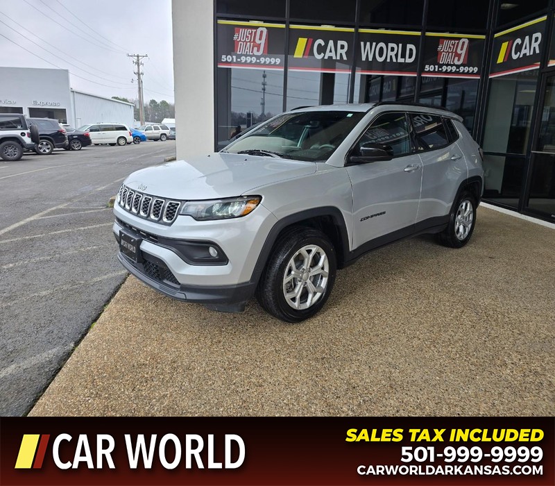 Jeep Compass Vehicle Full-screen Gallery Image 3