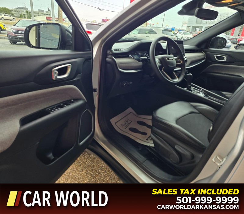 Jeep Compass Vehicle Full-screen Gallery Image 7