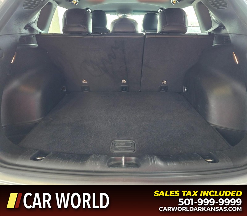 Jeep Compass Vehicle Full-screen Gallery Image 13