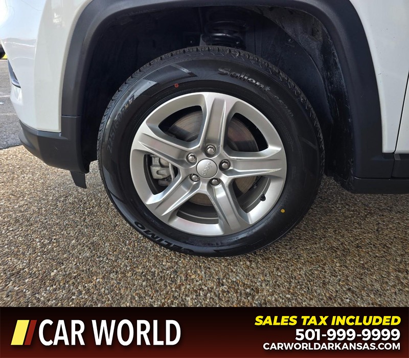 Jeep Compass Vehicle Full-screen Gallery Image 6