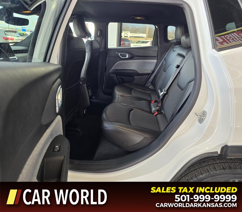 Jeep Compass Vehicle Full-screen Gallery Image 10