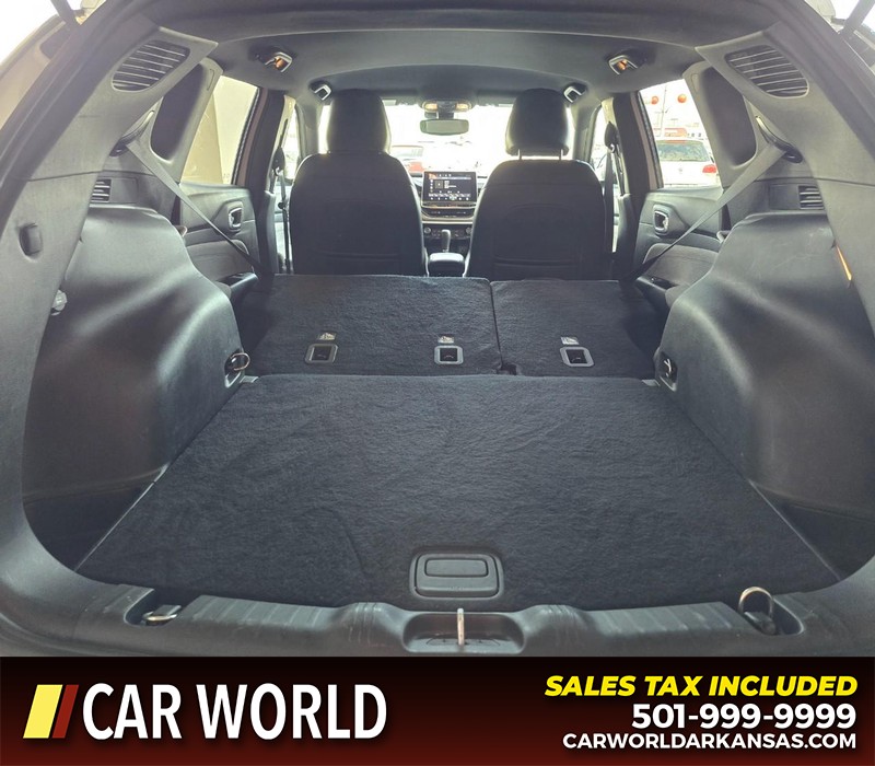 Jeep Compass Vehicle Full-screen Gallery Image 14