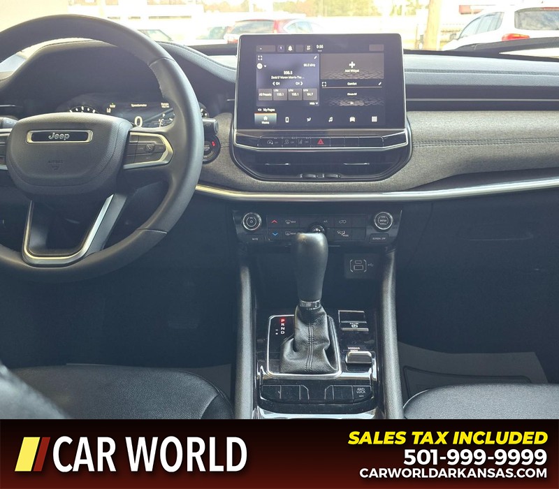 Jeep Compass Vehicle Full-screen Gallery Image 18