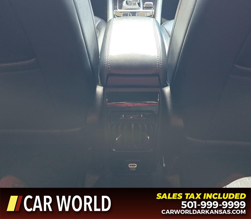 Jeep Compass Vehicle Full-screen Gallery Image 19