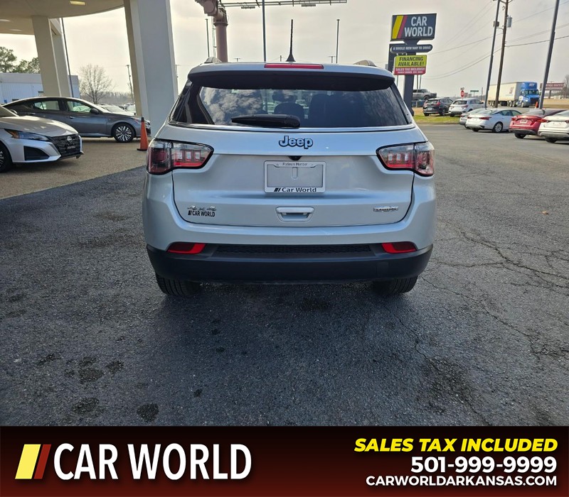 Jeep Compass Vehicle Full-screen Gallery Image 5