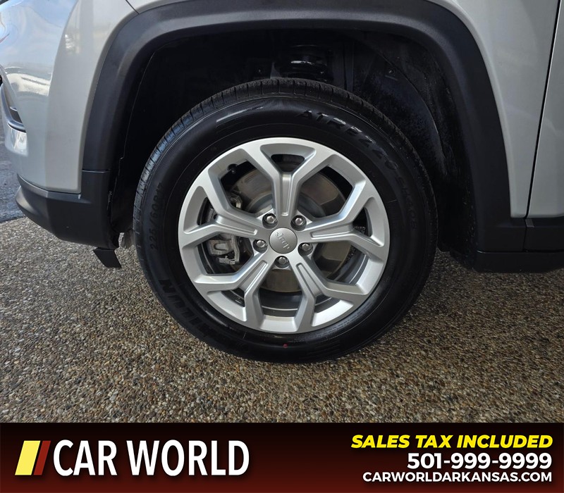 Jeep Compass Vehicle Full-screen Gallery Image 6