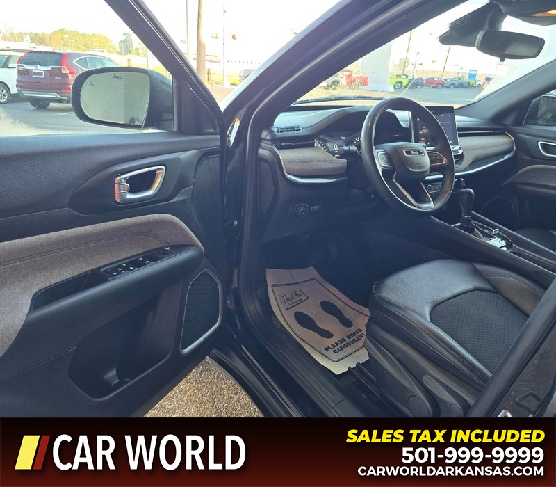 Jeep Compass Vehicle Full-screen Gallery Image 7