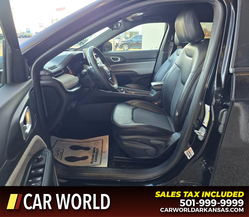 Jeep Compass Vehicle Full-screen Gallery Image 8