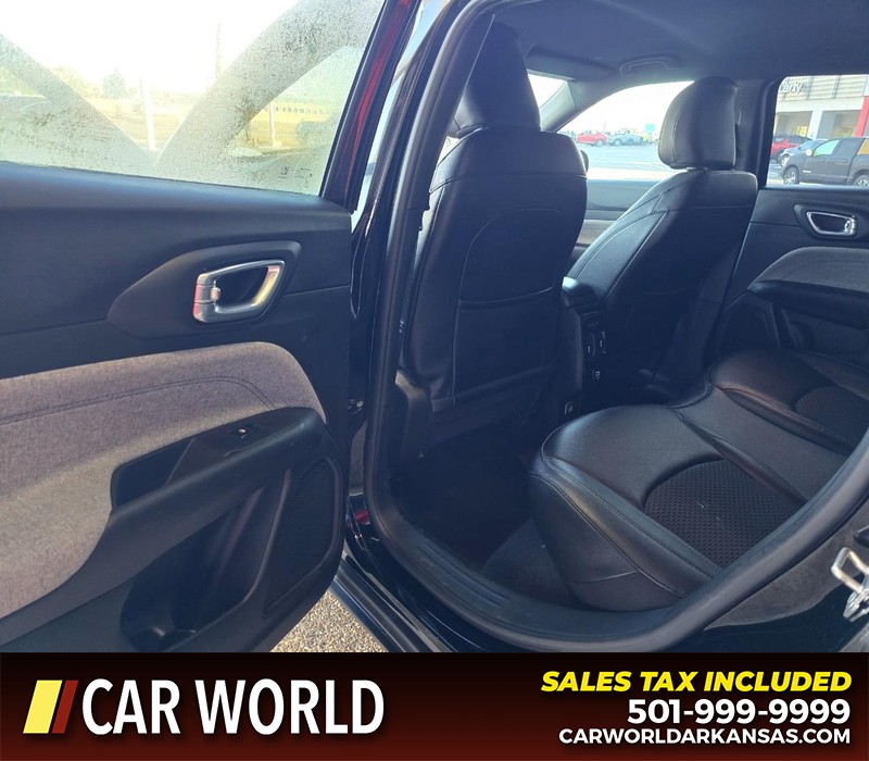 Jeep Compass Vehicle Full-screen Gallery Image 9